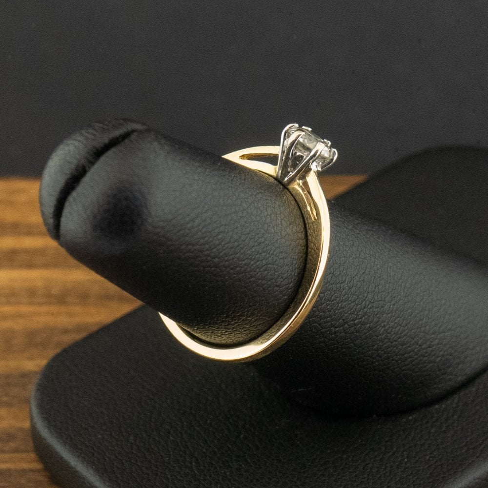 18ct Yellow Gold 0.4ct Diamond Solitaire Ring Size K 1/2 3.5g
