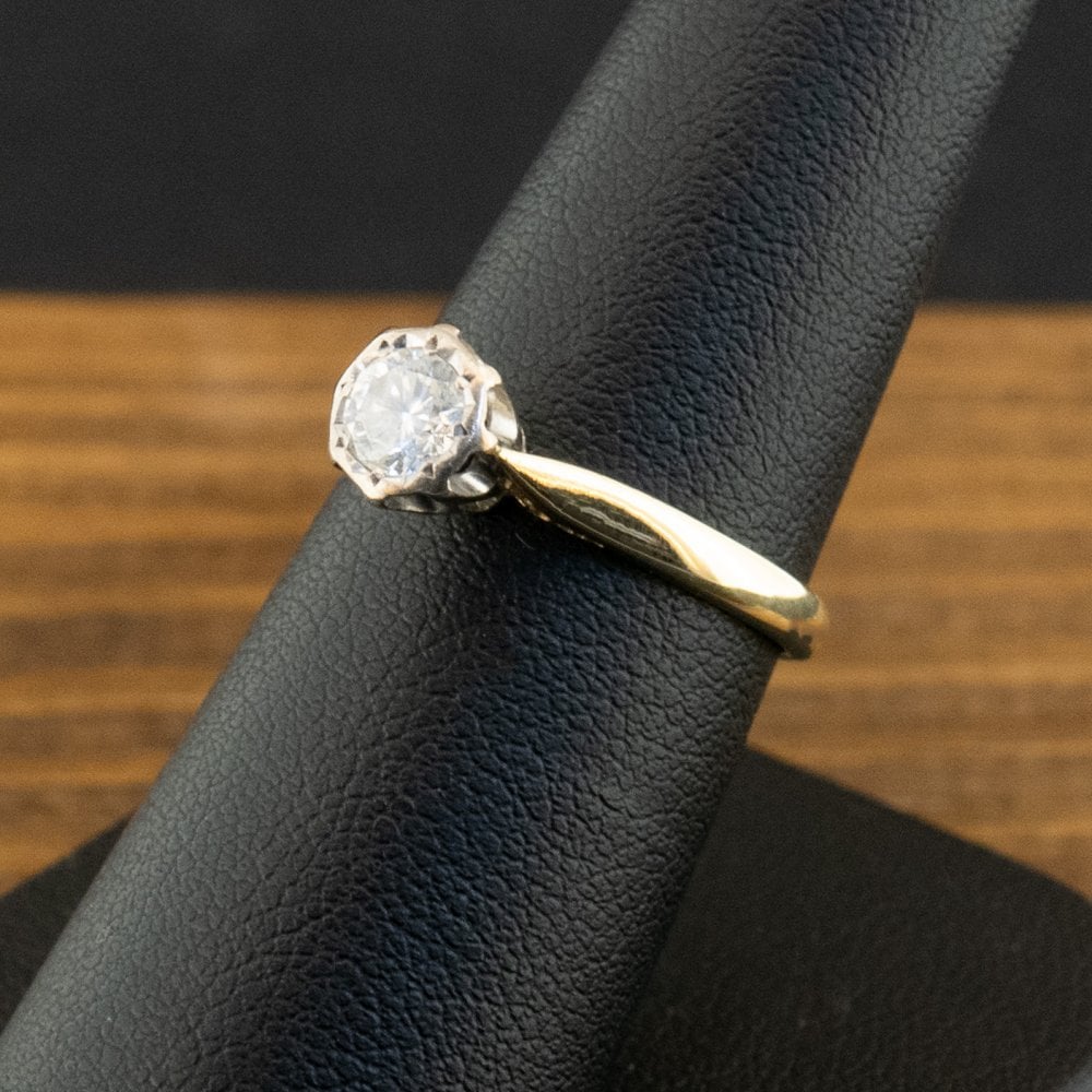 18ct Yellow Gold 0.36ct Diamond Solitaire Ring Size M 1/2 3.1g