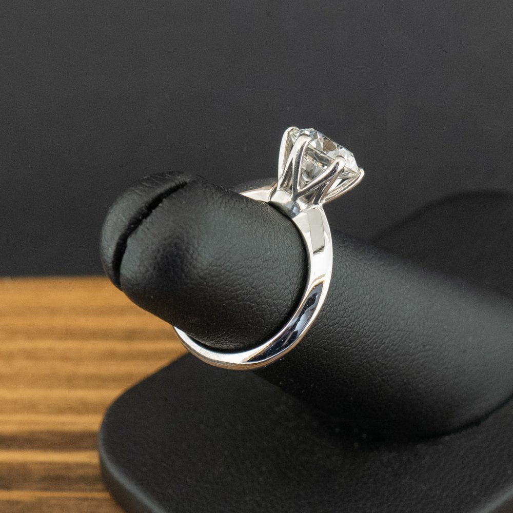 18ct White Gold 2.01ct F/VVS2 Diamond Solitaire Ring Size I Certificated