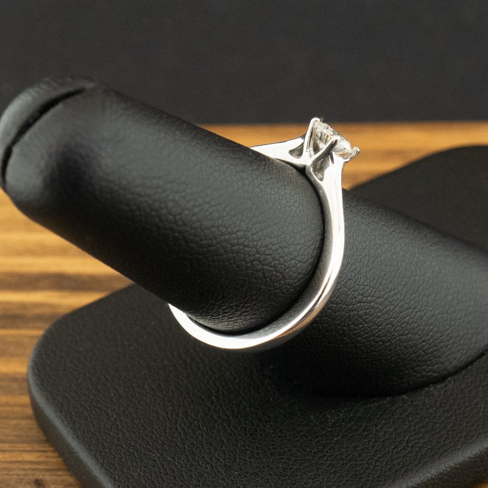 14ct White Gold 0.33ct Diamond Solitaire Ring Size N 1/2 3.3g