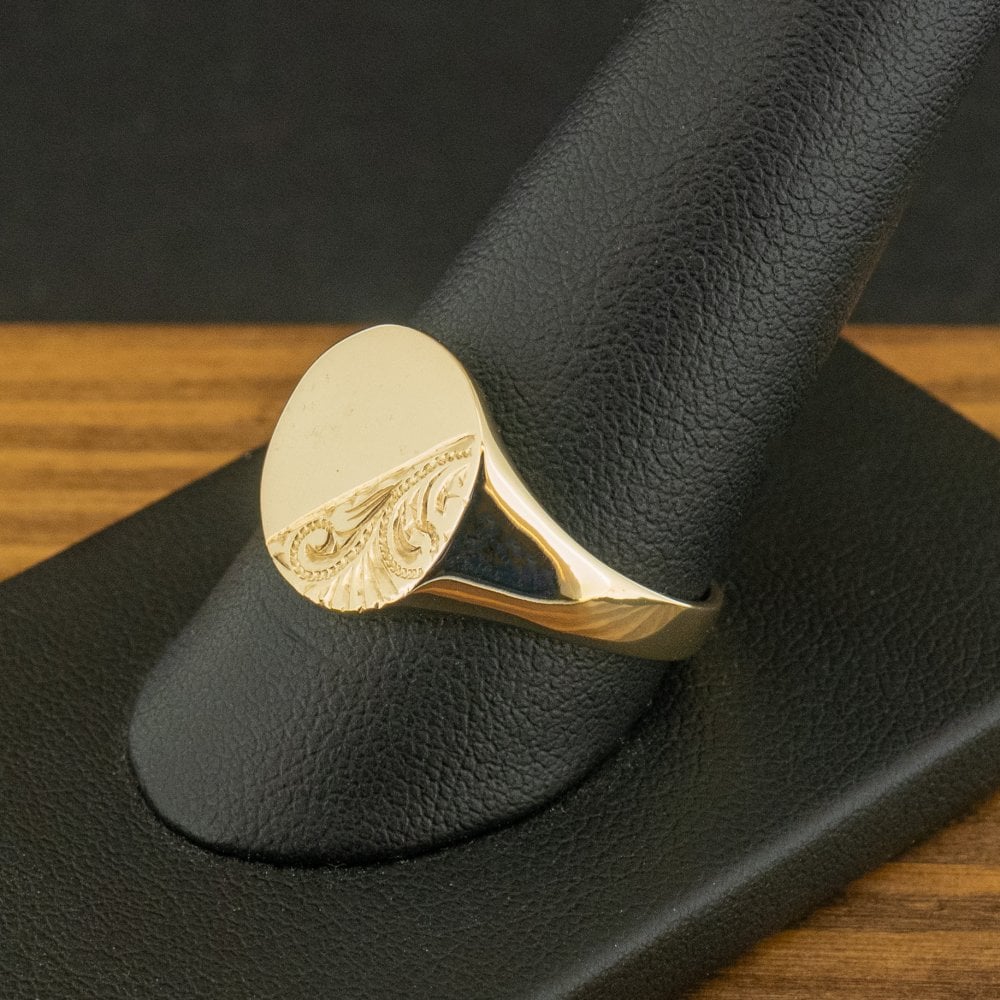 9ct Yellow Gold Oval Patterned Signet Ring Size U 5.1g