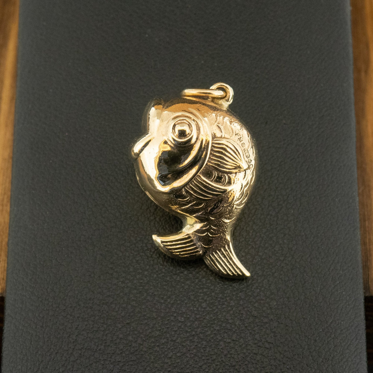 9ct Yellow Gold Fish Pendant Charm 1.9g