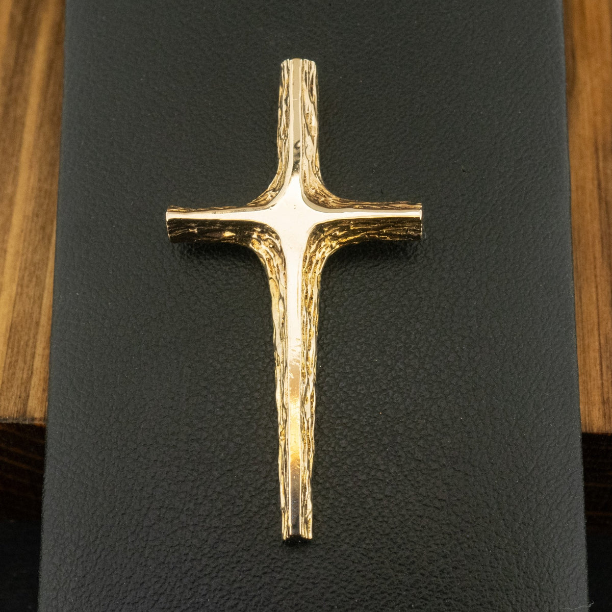 9ct Yellow Gold Cross Pendant 5.8g