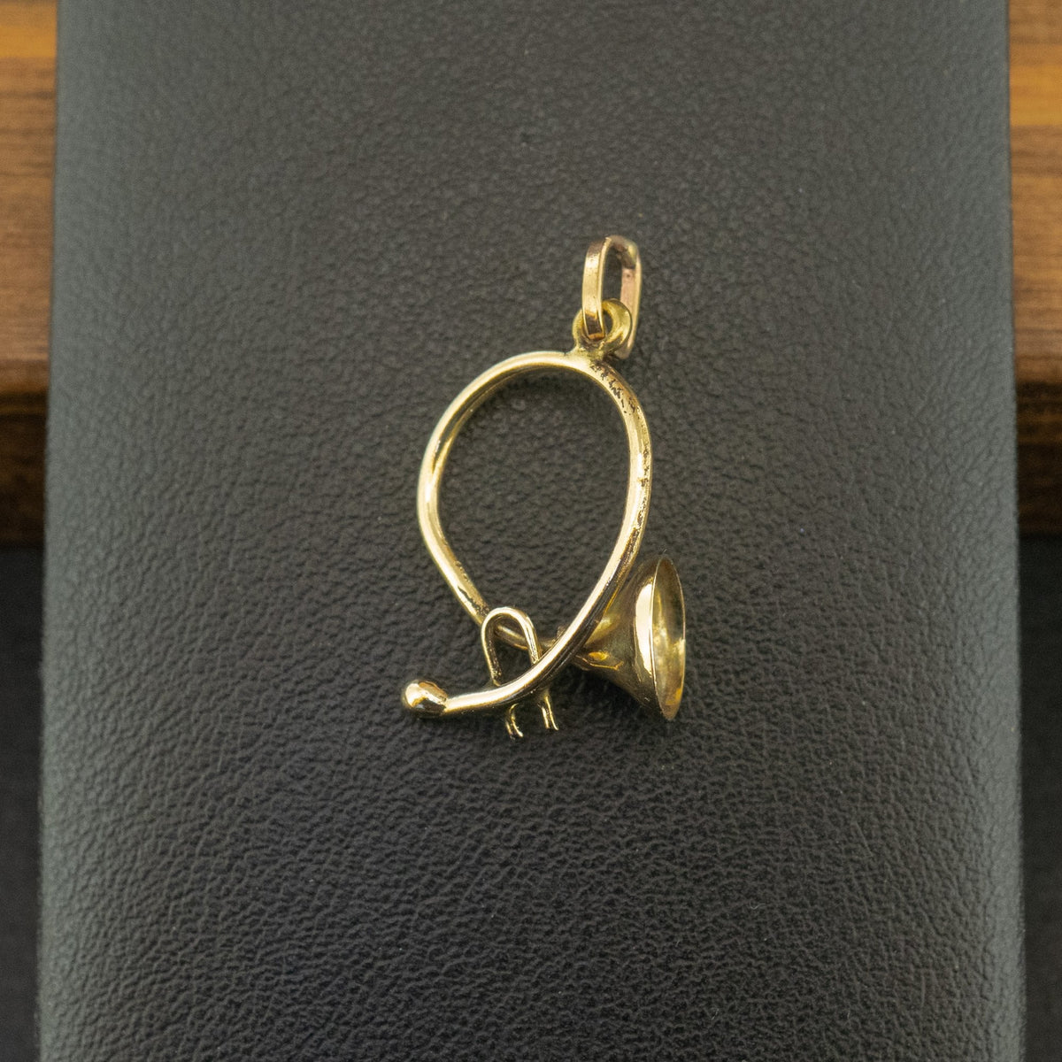 9ct Yellow Gold French Horn Charm 0.9g
