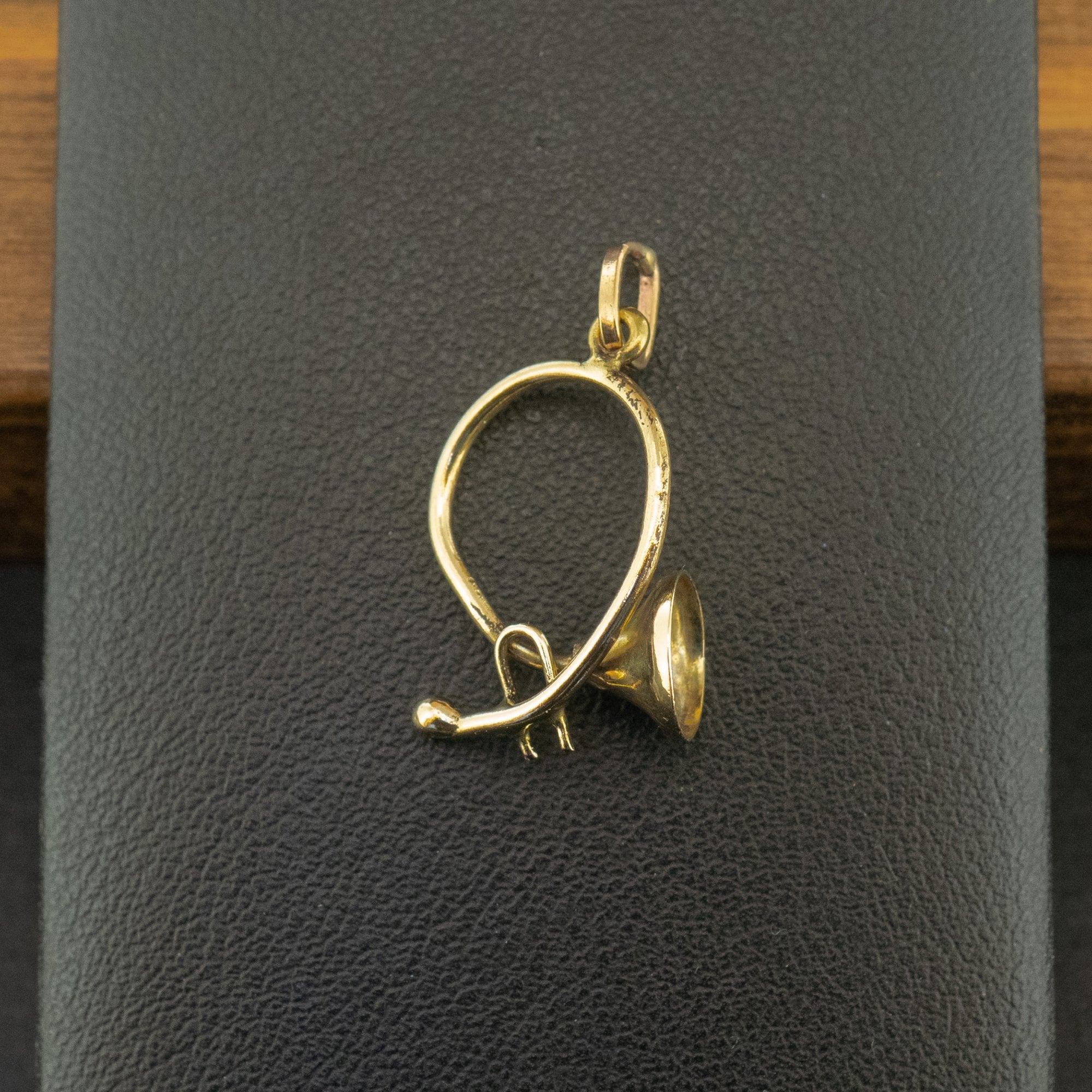 9ct Yellow Gold French Horn Charm 0.9g