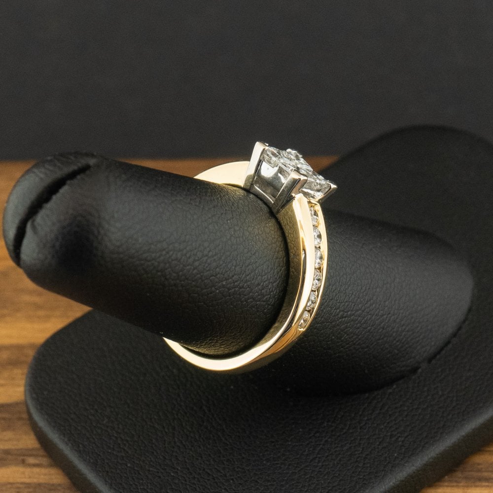 18ct Yellow Gold 1.00ct Princess Cut Diamond Cluster Ring Size N 5.8g