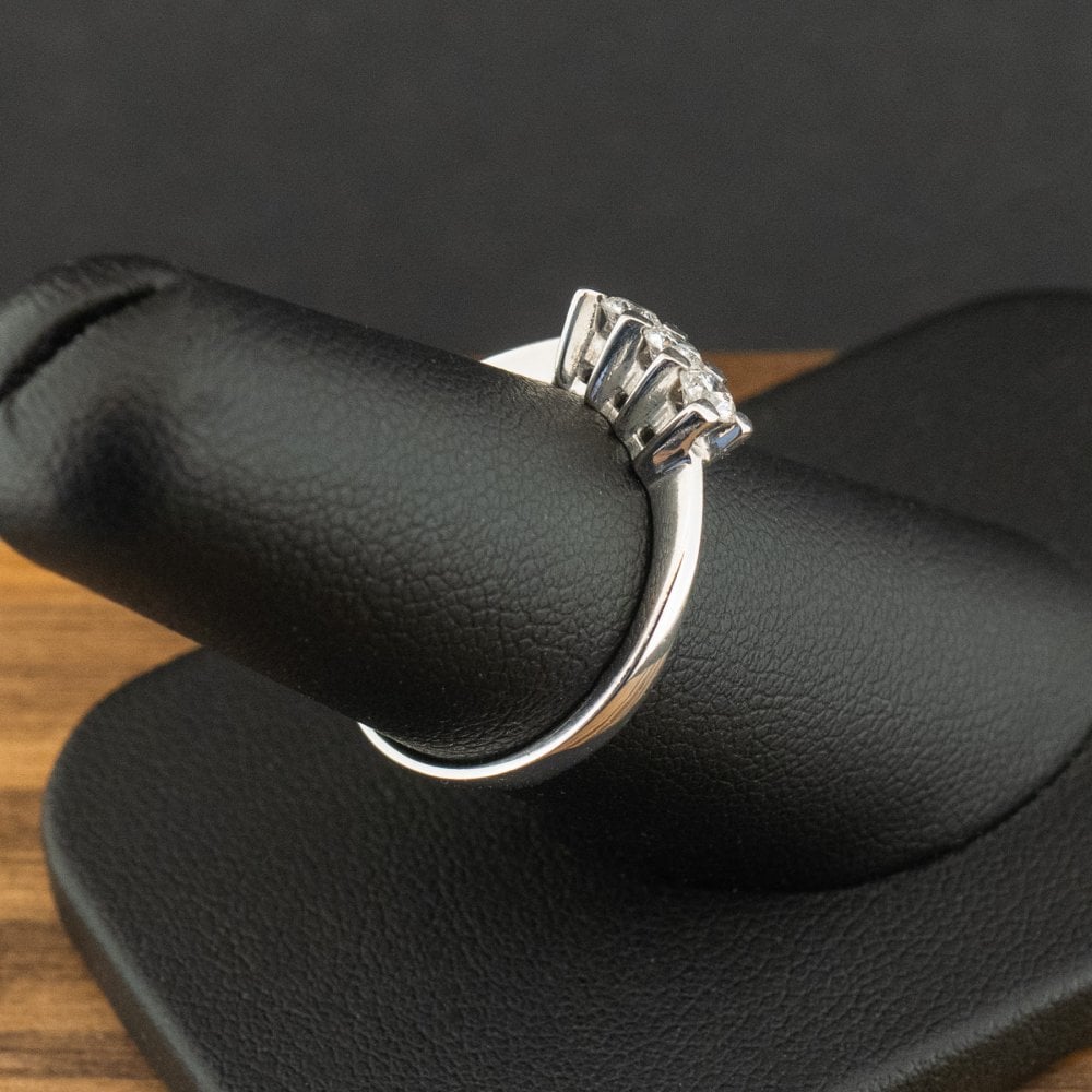 18ct White Gold 0.30ct Diamond Trilogy Ring Size M 1/2 2.7g