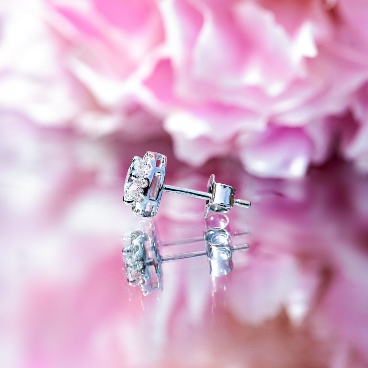 18Ct White Gold Lab Created 1ct Diamond Halo Earrings