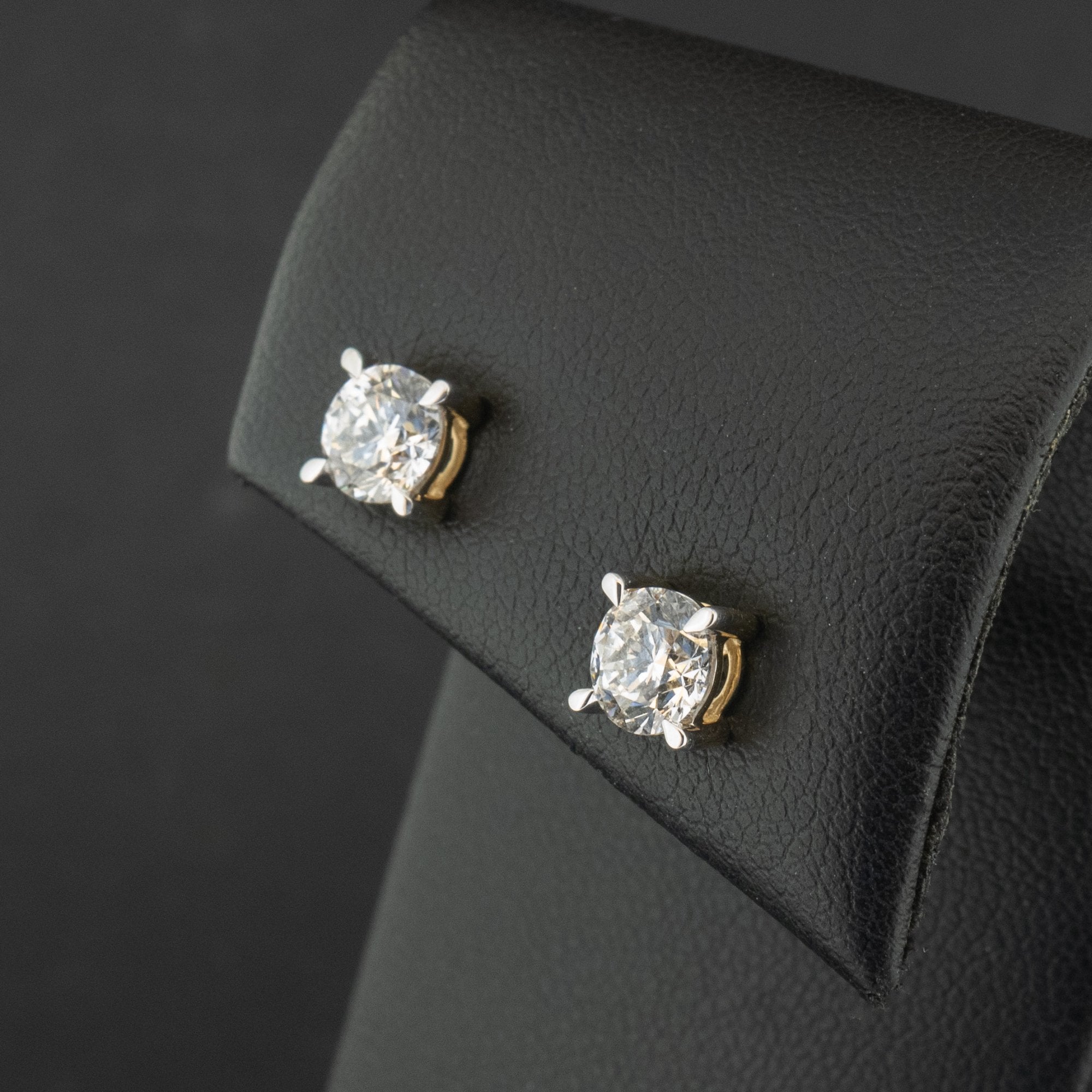18Ct Yellow Gold Lab Created 1.55ct Diamond Stud Earrings
