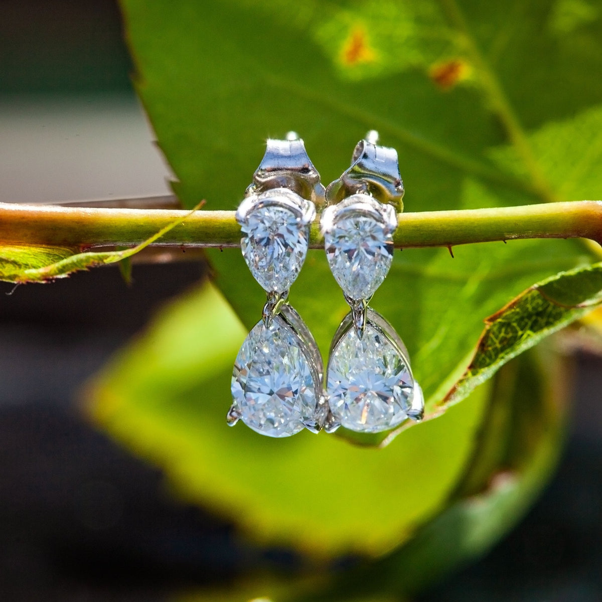18Ct White Gold Lab Created 2ct Diamond Drop Earrings