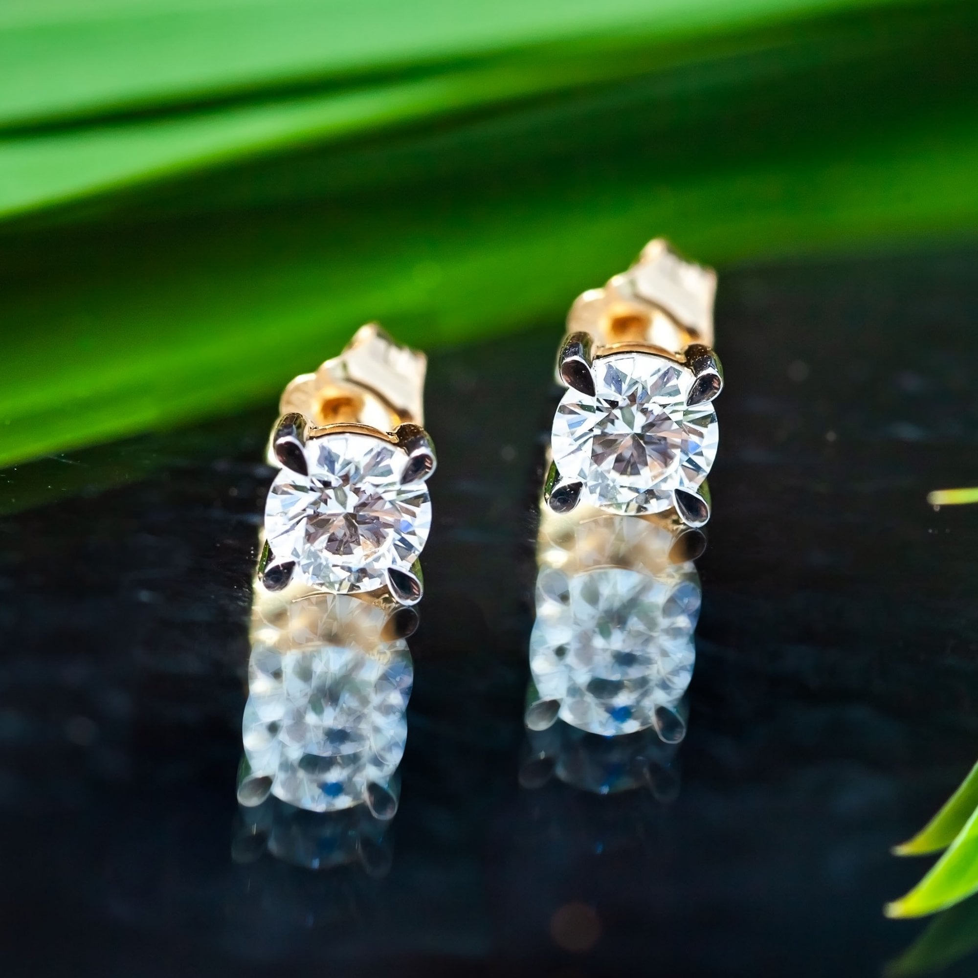 18Ct Yellow Gold Lab Created 1.07ct Diamond Stud Earrings