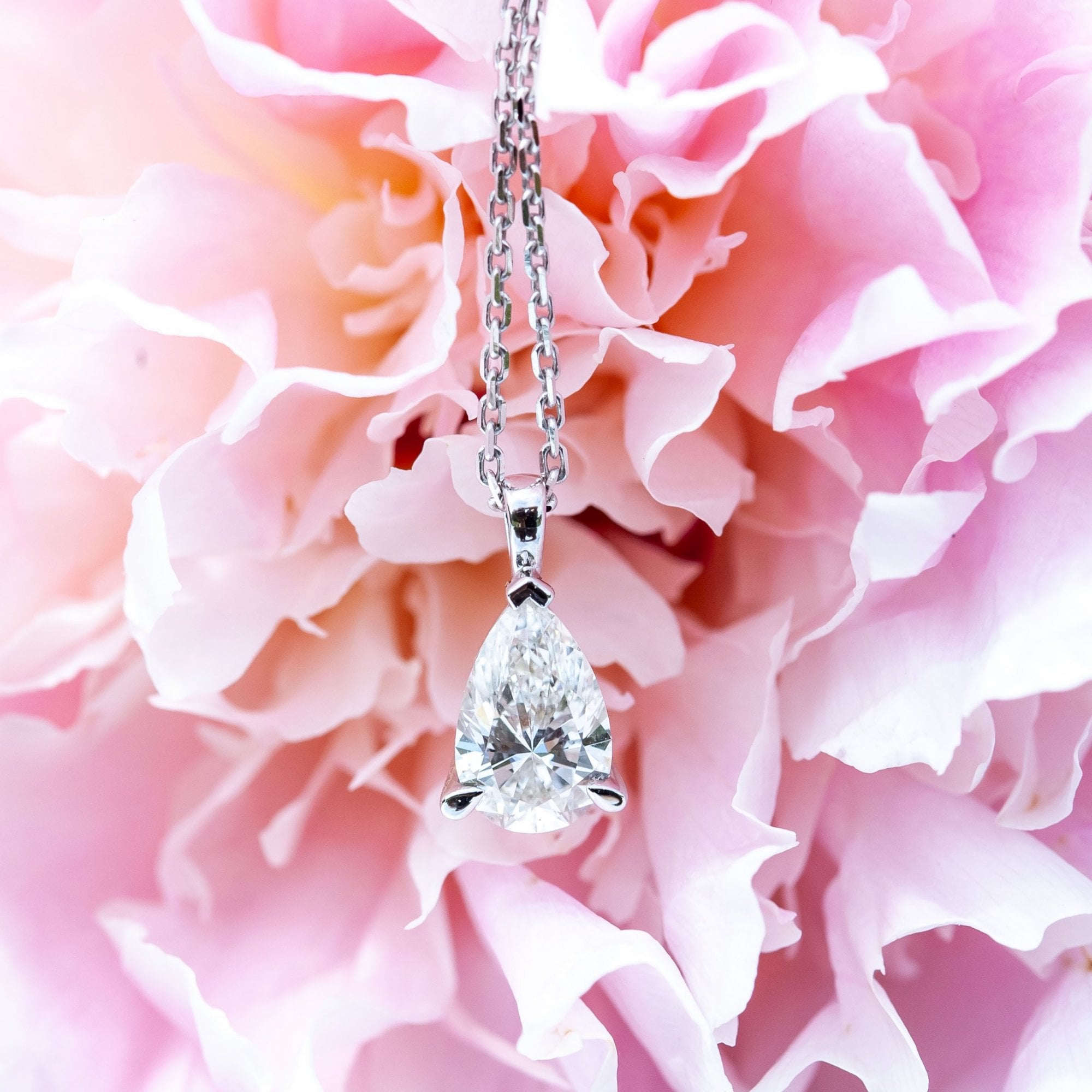18Ct White Gold Lab Created 1.02ct Pear Cut Diamond 16-18" Necklace