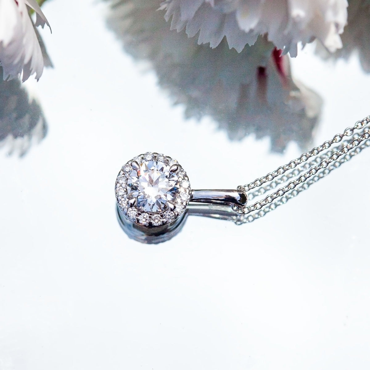 18Ct White Gold Round Lab Created 0.91ct Diamond Halo 16-18" Necklace