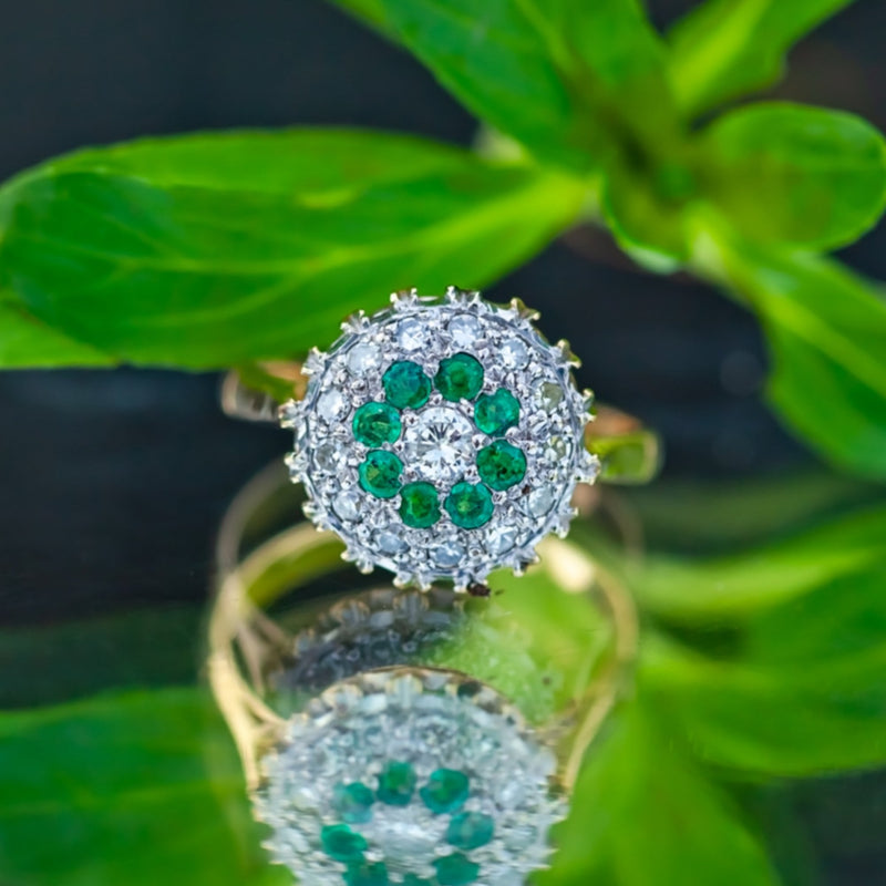 18ct Yellow Gold Emerald and Diamond Cluster Ring Size N 1/2 5.2g
