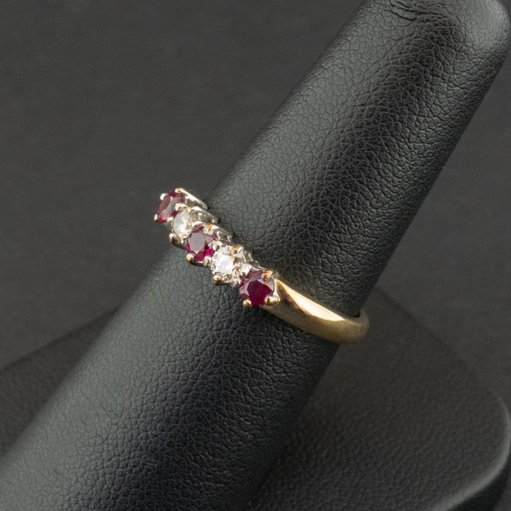 9ct Yellow Gold Ruby and Diamond Ring Size N 2.4g