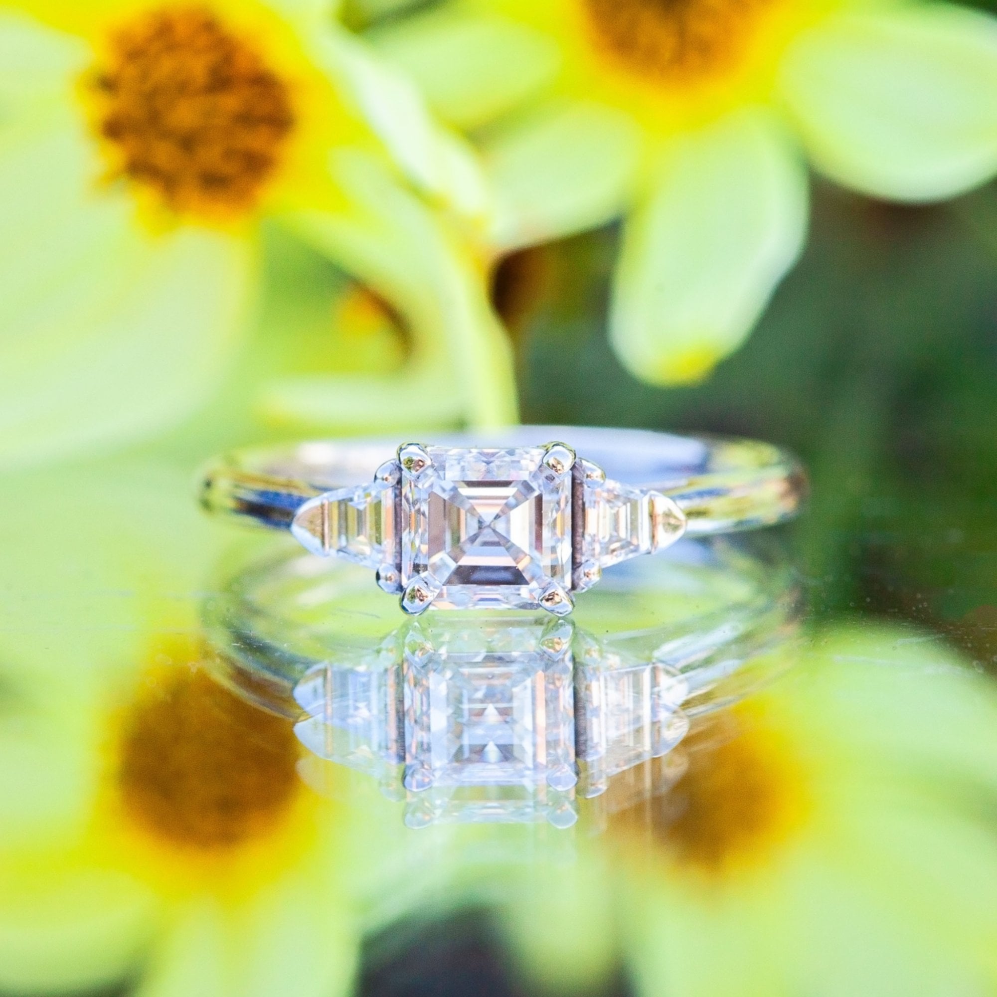 18ct White Gold Approx 1.25ct Asscher Cut Diamond Trilogy Ring Size M 3.5g