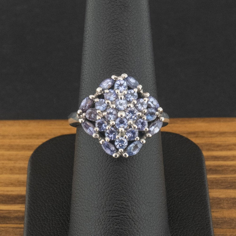 9ct White Gold Blue Stone Cluster Ring Size N 3.6g