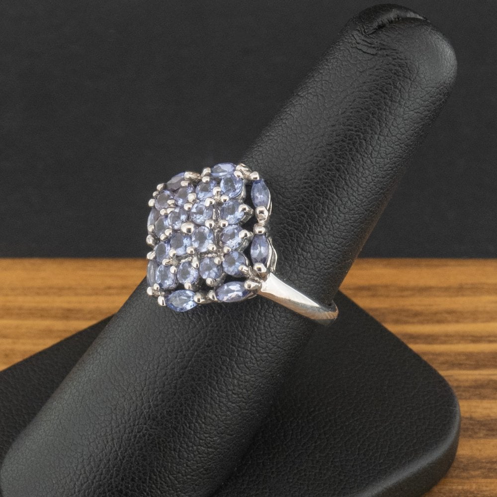 9ct White Gold Blue Stone Cluster Ring Size N 3.6g