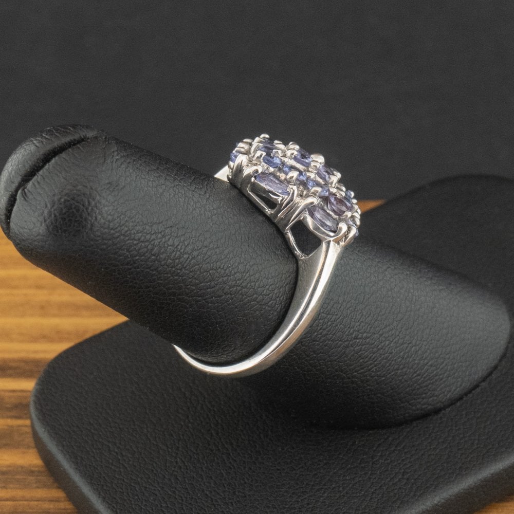 9ct White Gold Blue Stone Cluster Ring Size N 3.6g