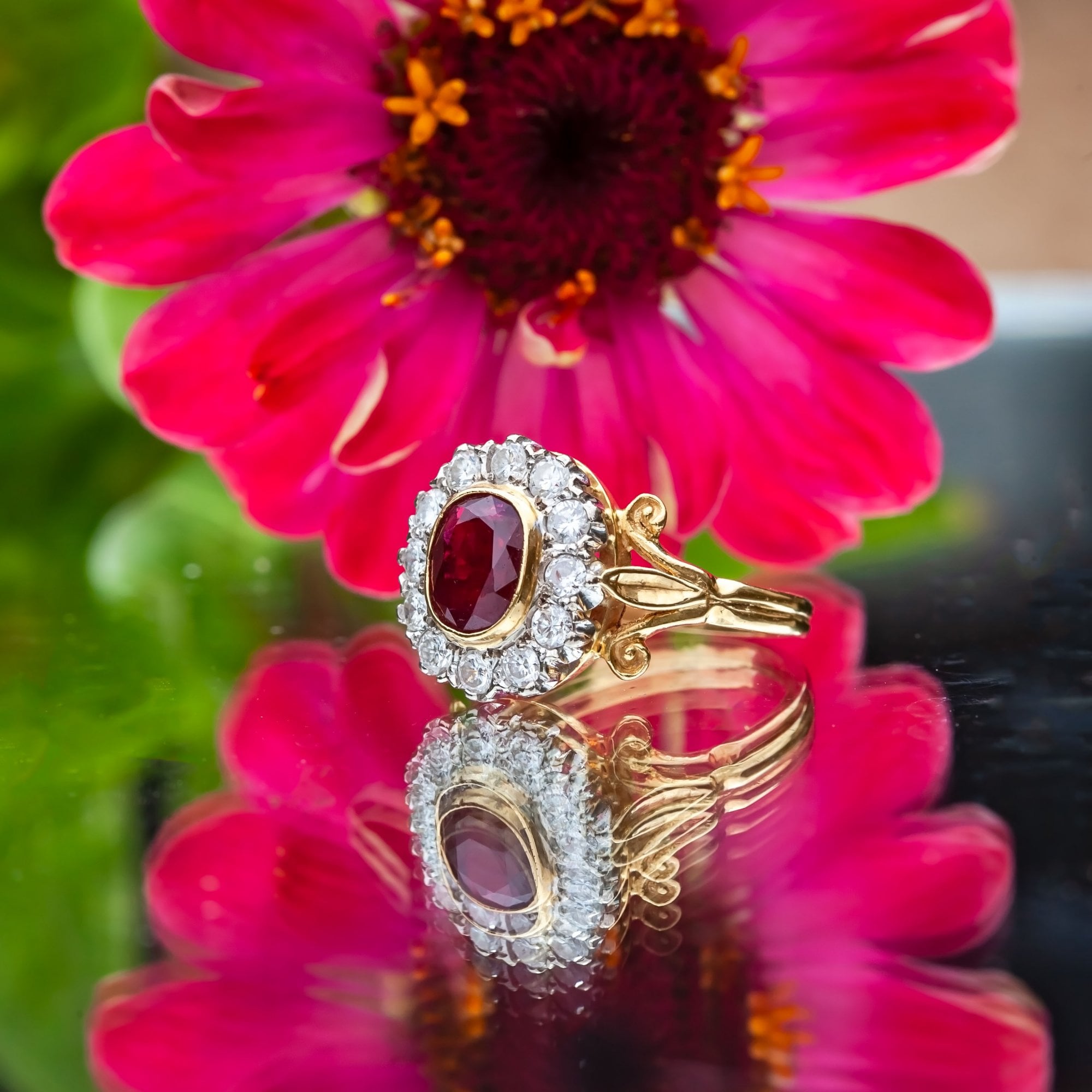 Vintage 18ct Yellow Gold 1.25ct Ruby & 0.6ct Diamond Cluster Ring 5.2g