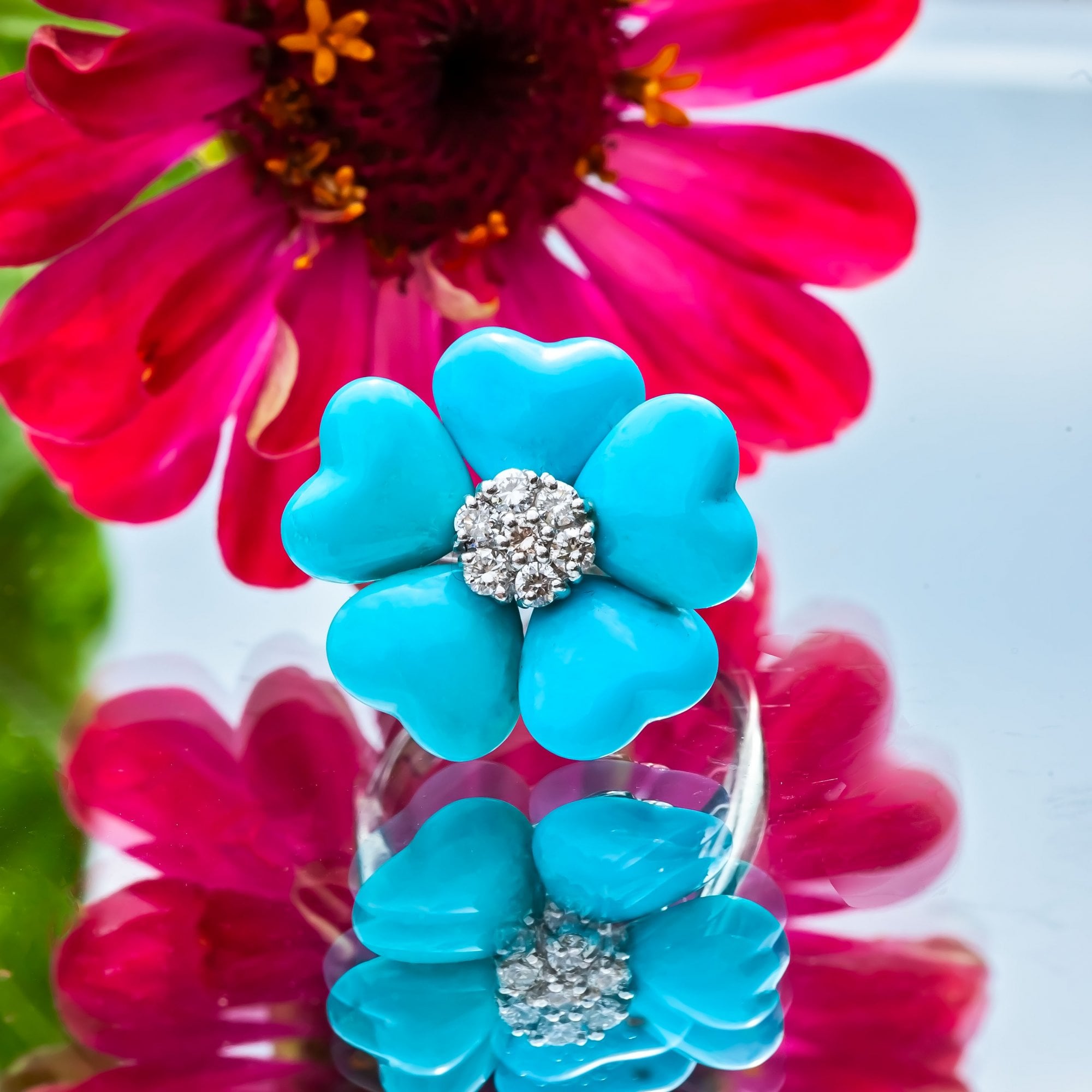 18ct White Gold Turquoise and Diamond Flower Ring Size O 9.3g