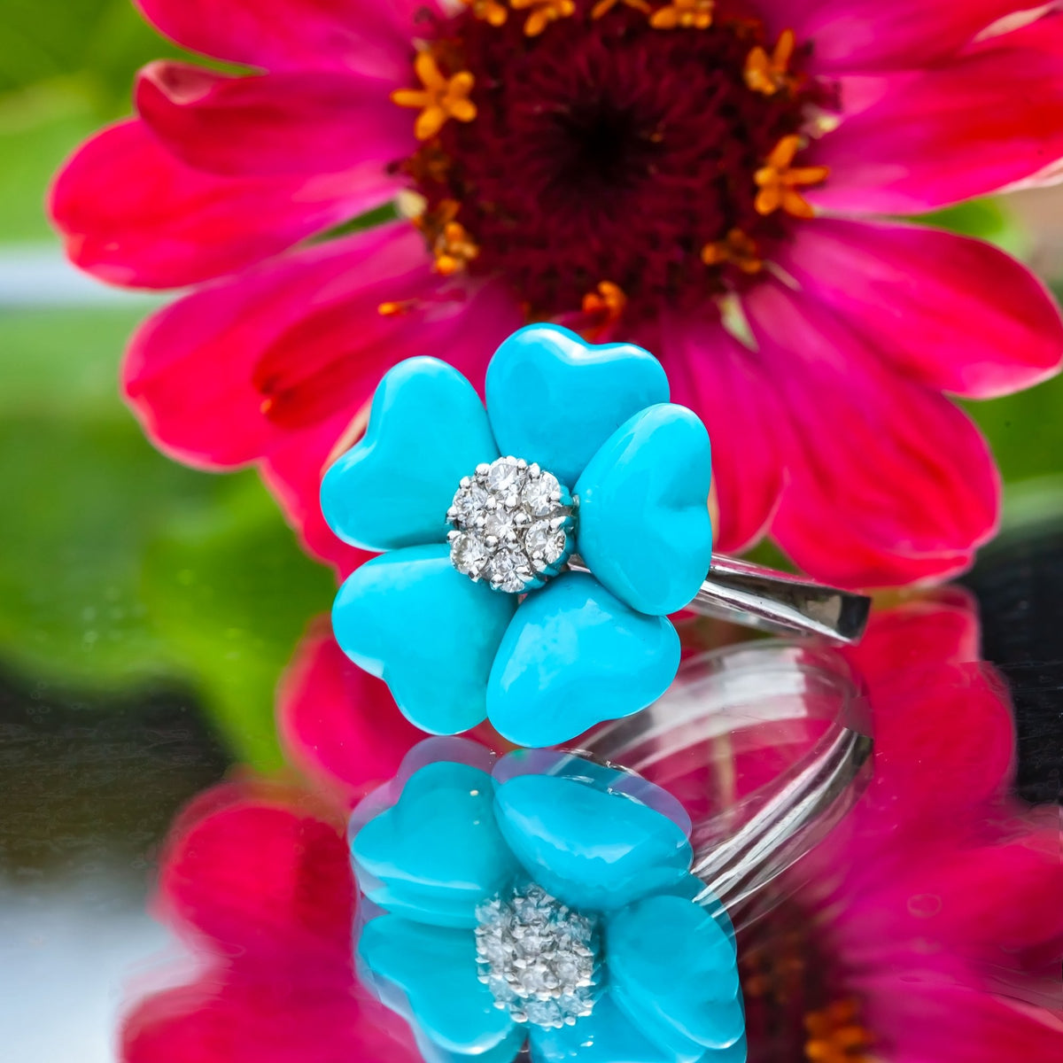 18ct White Gold Turquoise and Diamond Flower Ring Size O 9.3g