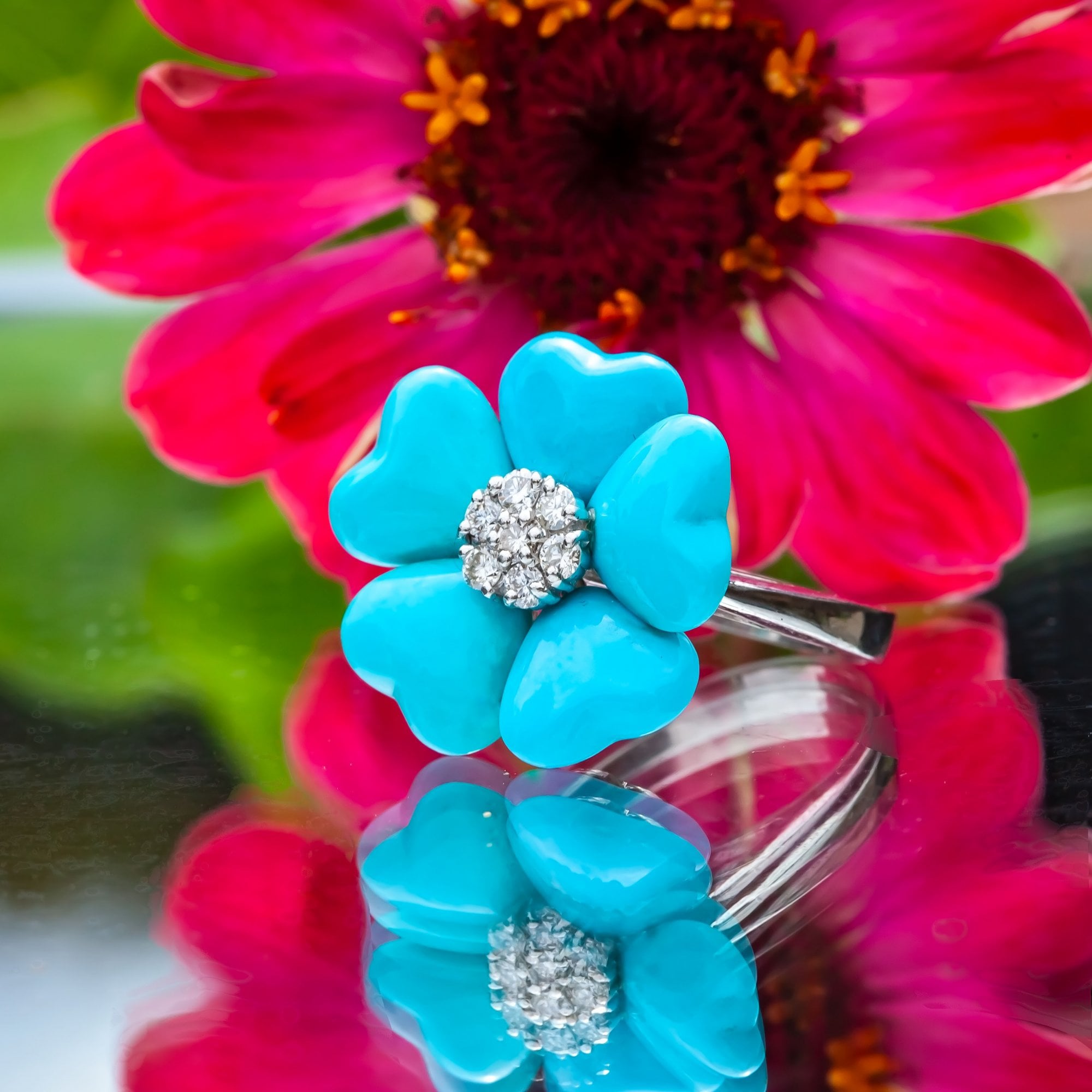 18ct White Gold Turquoise and Diamond Flower Ring Size O 9.3g
