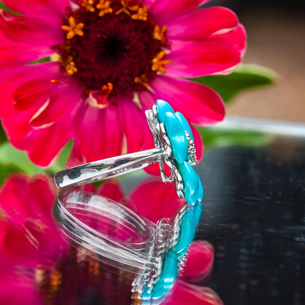 18ct White Gold Turquoise and Diamond Flower Ring Size O 9.3g