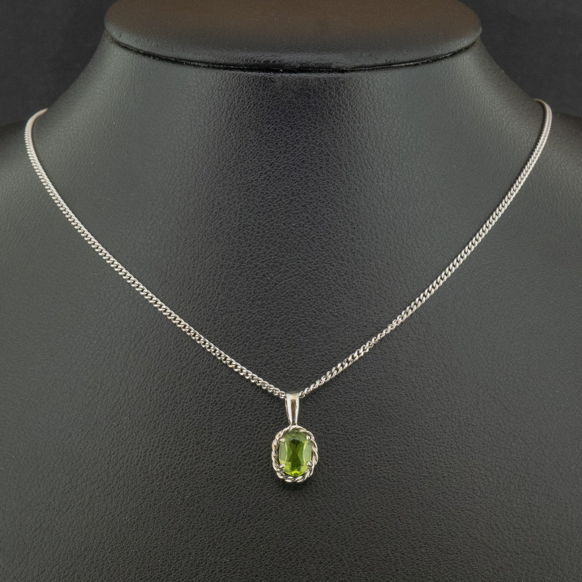 9ct White Gold Peridot Pendant 16 Inch Necklace 3.1g