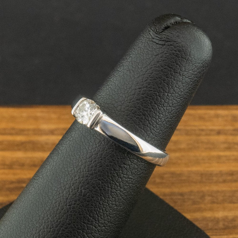 18ct White Gold 0.25ct Diamond Ring Size J 3.4g