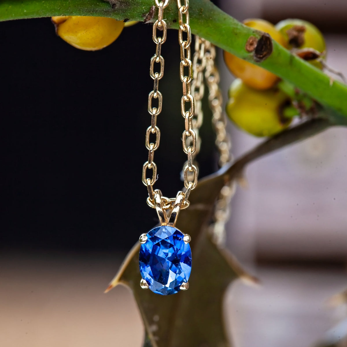 9ct 1.5ct Lab Sapphire Solitaire Pendant Necklace 3.3g