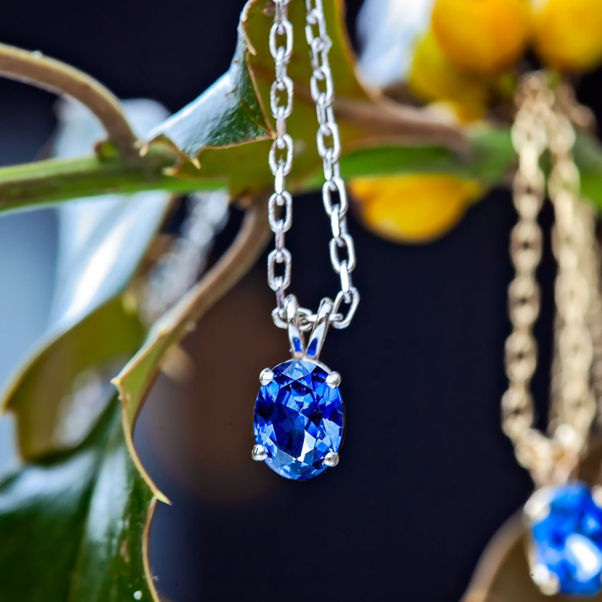 9ct 1.5ct Lab Sapphire Solitaire Pendant Necklace 3.3g