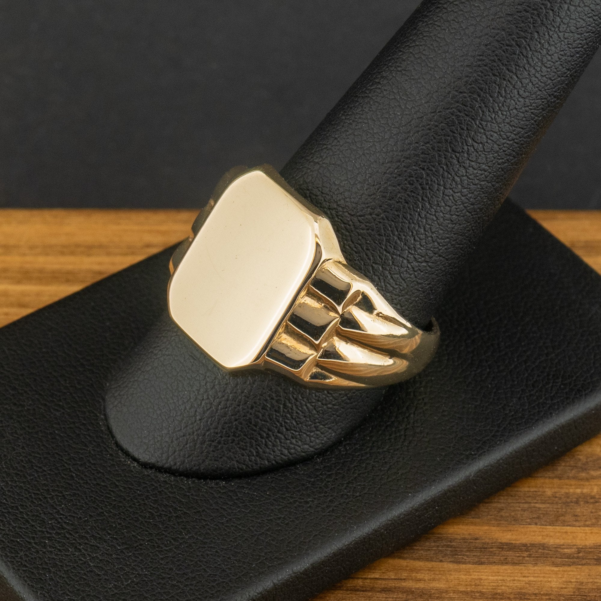 9ct Yellow Gold Octagon Signet Ring Size W 1/2 9.8g
