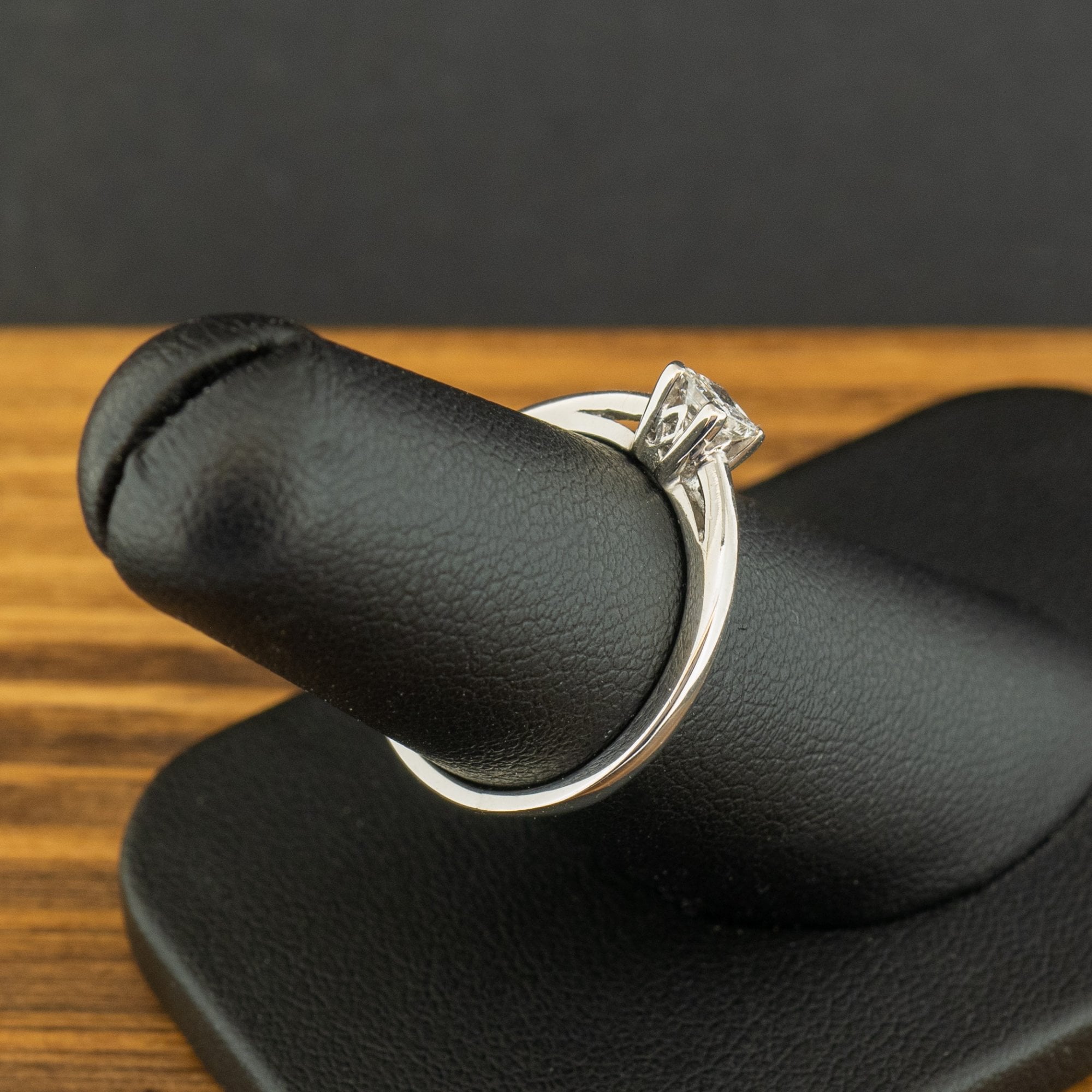 18ct White Gold 0.25ct Princess Cut Diamond Solitaire Ring Size L 1/2 2.7g