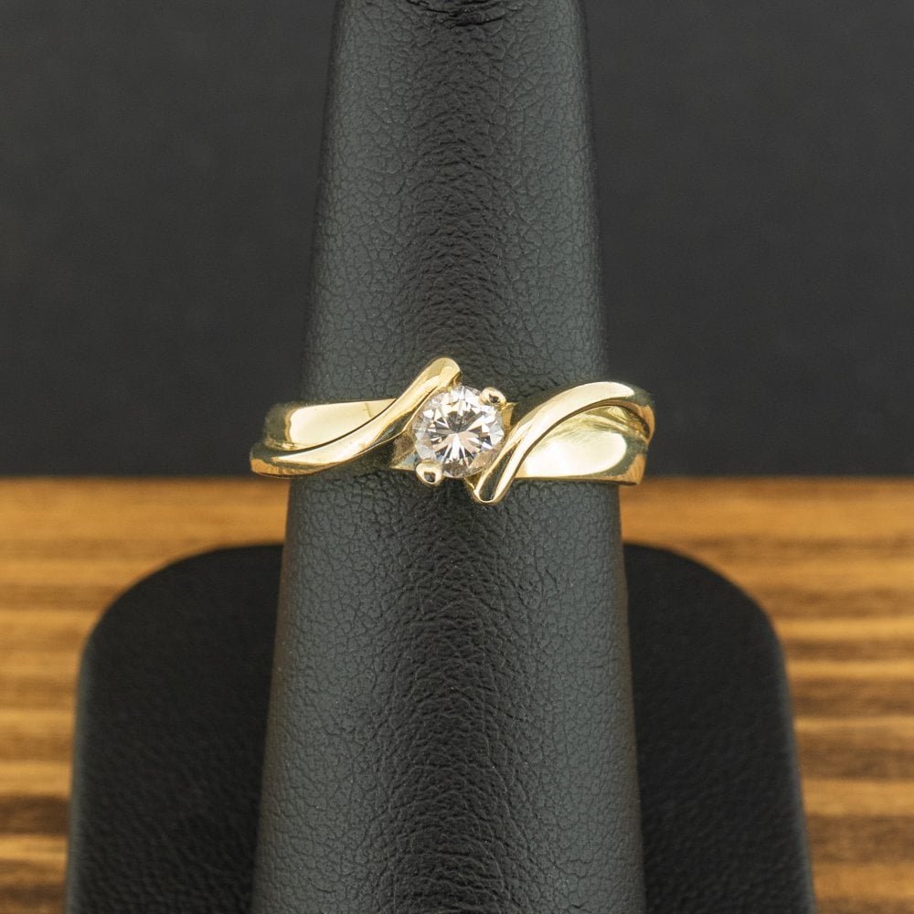 14ct Yellow Gold 0.33ct Diamond Solitaire Twist Ring Size L 5.7g