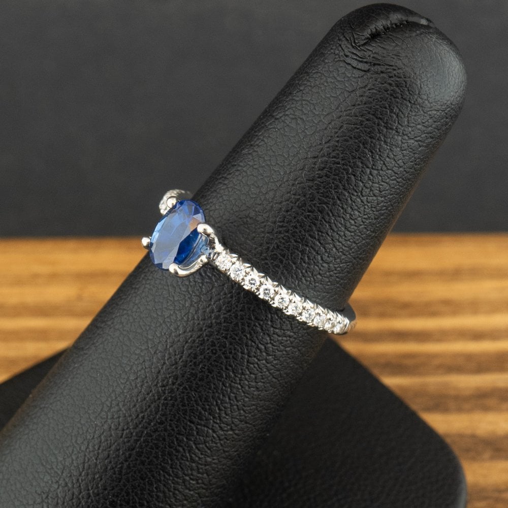 14ct White Gold 0.79ct Sapphire and 0.16ct Diamond Ring Size K 2g