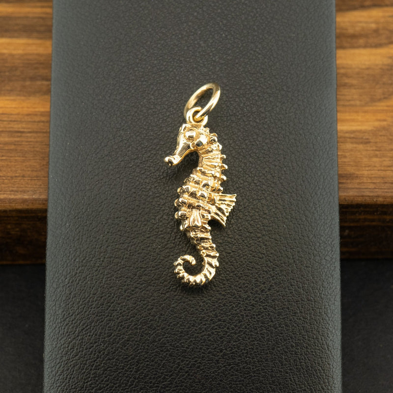 9ct Yellow Gold Seahorse Charm 4.7g