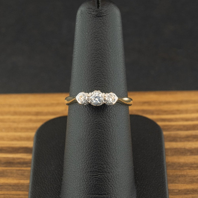 18ct Yellow Gold Diamond Trilogy Ring Size M 2.3g