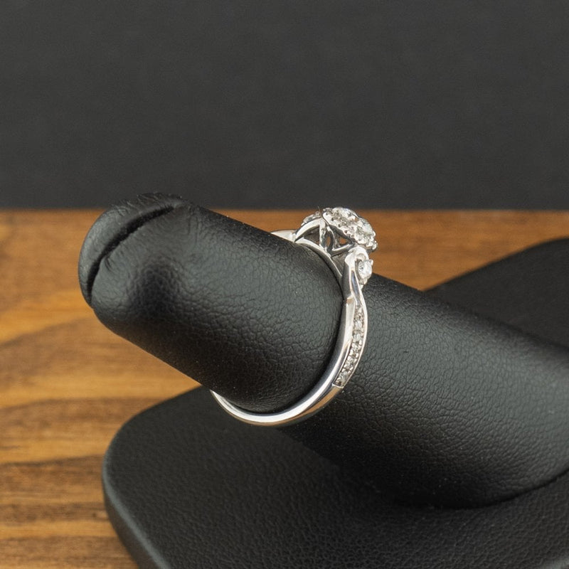 9ct White Gold 0.33ct Diamond Cluster Ring Size K 1.5g