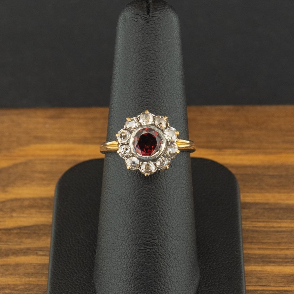 14ct yellow Gold & Silver Garnet and Diamond Halo Ring Size M 2.8g