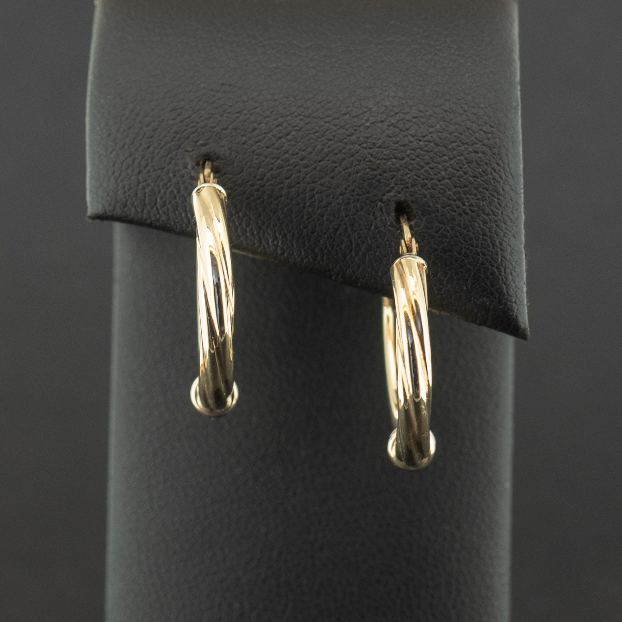 9ct Yellow Gold half Twist Hoop Earrings 1.8g