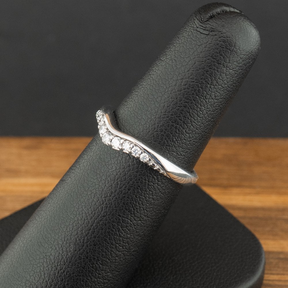 18ct White Gold Diamond Wishbone Ring Size L 2.2g