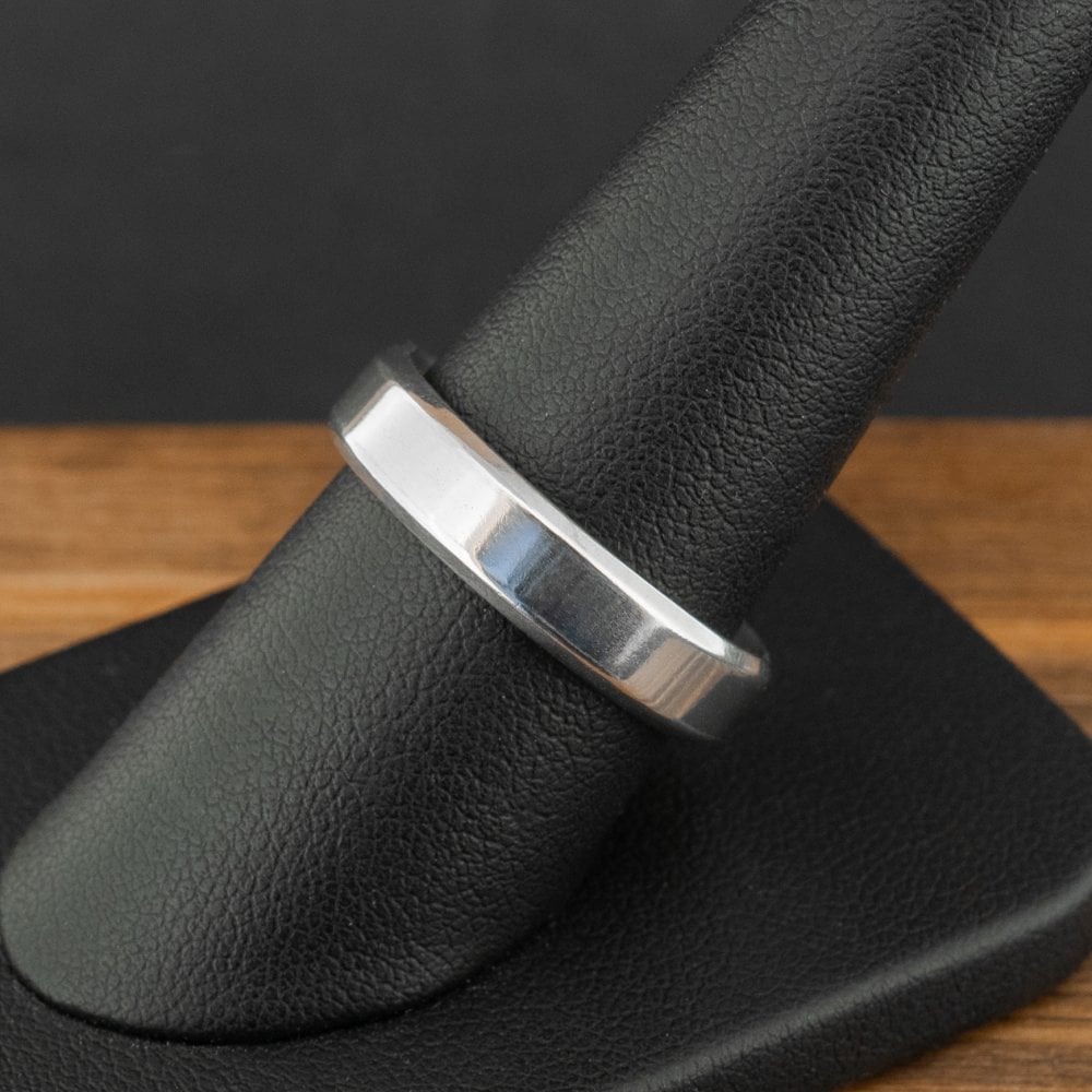 Platinum 5.0mm Bevelled Edge Band Ring Size Q 11.9g