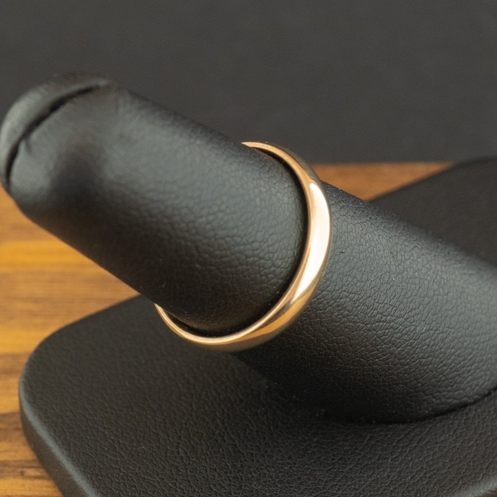 9ct Yellow Gold 3.1mm Court Band Ring Size M 2.0g