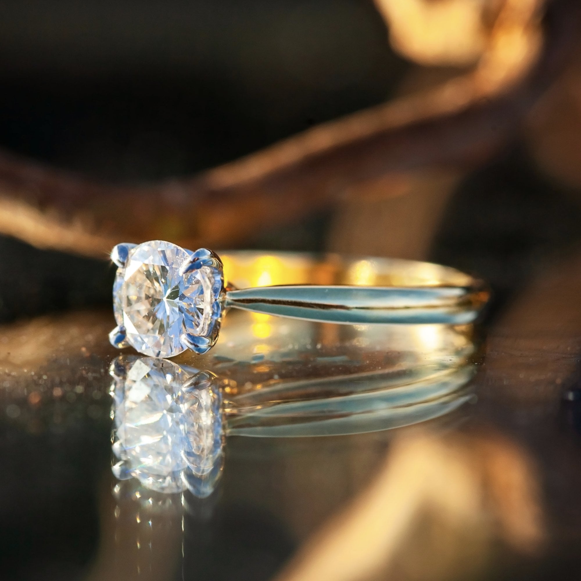 NEW 18ct Yellow Gold 0.93ct K/VS2 Certificated Diamond Solitaire Ring 2.9g
