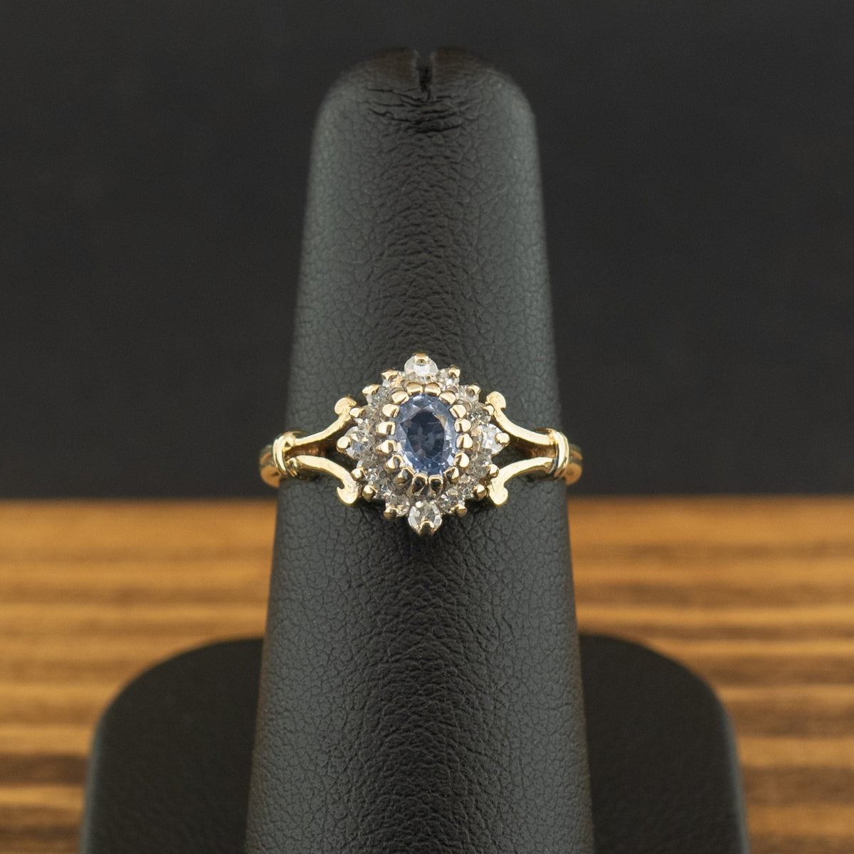 9ct Yellow Gold Tanzanite and Diamond Cluster Ring Size J 1/2 2.3g