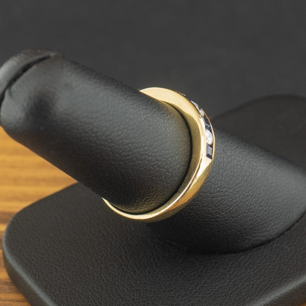 18ct Yellow Gold Sapphire & Diamond Ring Size O 2.8g