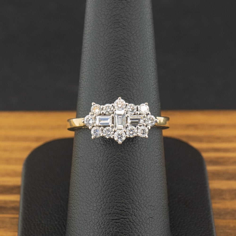 18ct Yellow Gold 0.65ct Diamond Cluster Ring Size N 4.1g