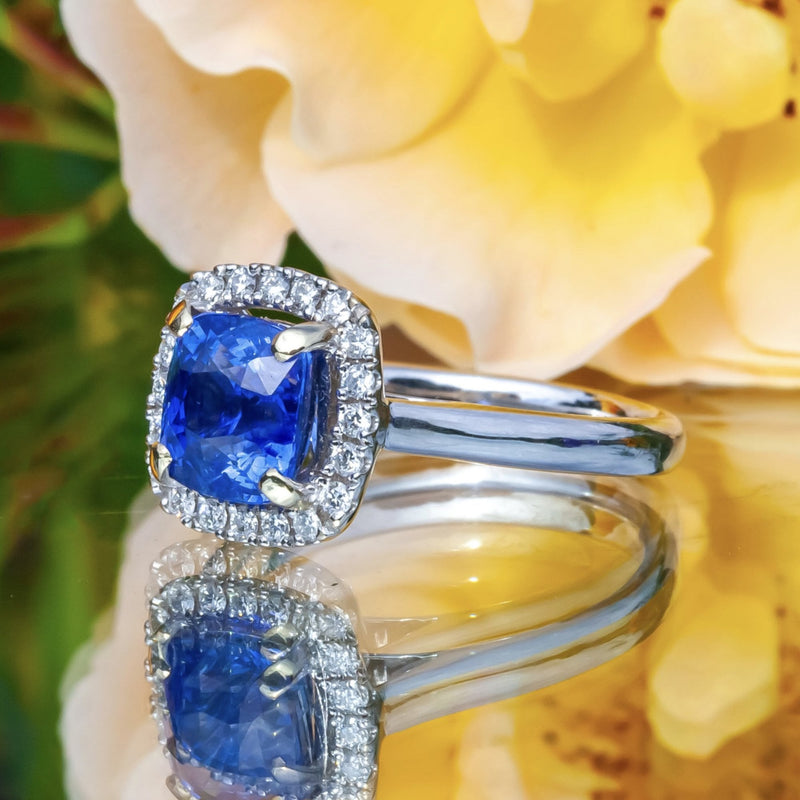 3.01ct Certified Cornflower Blue Sapphire & 0.24ct Diamond 18ct White Gold Ring