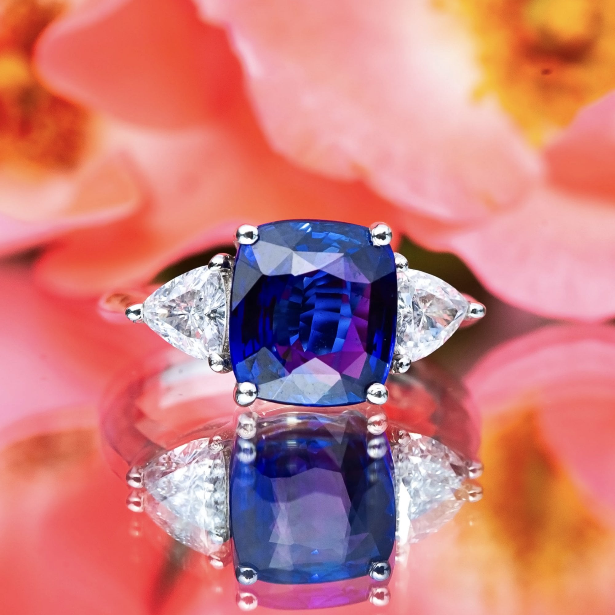 4.05ct Royal Blue Sapphire & 1.34ct G VS2 Diamond Platinum Trilogy Ring 6.9g